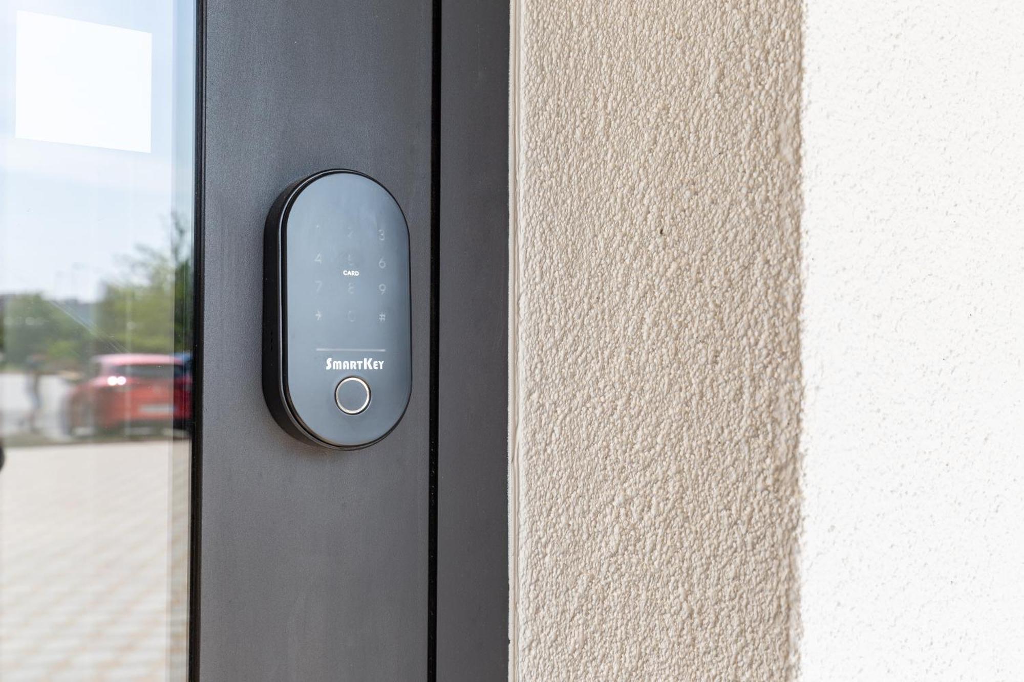 Skyline Prague Apartments Exterior photo